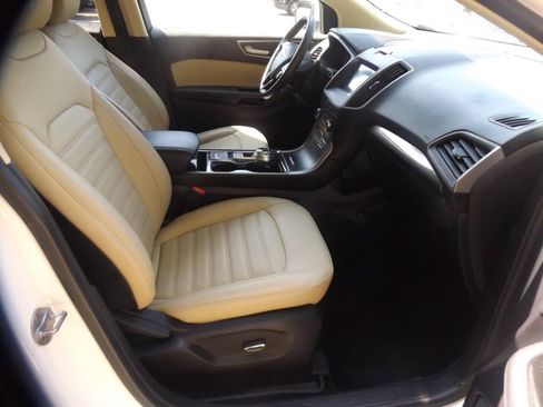 Used 2019 Ford Edge SEL AWD/4WD image 17