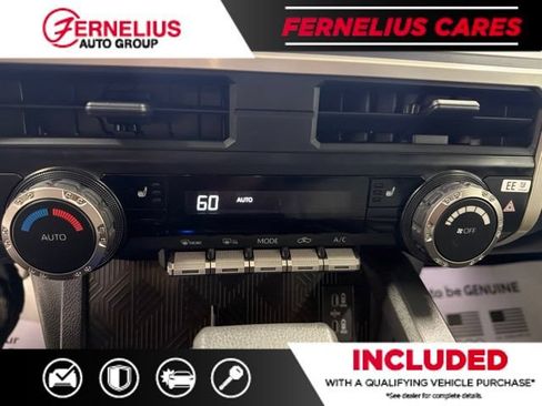 Used 2025 Toyota Tacoma TRD Sport AWD/4WD image 39