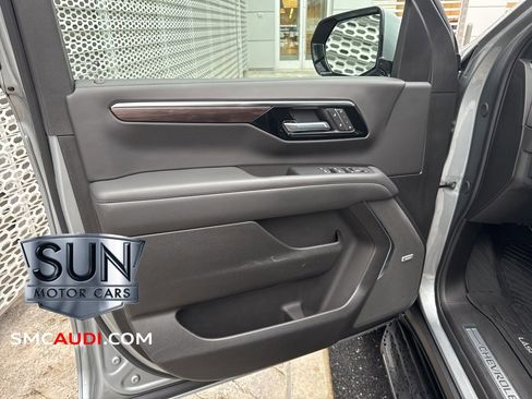 Used 2025 Chevrolet Tahoe LT w/ Comfort Package image 15