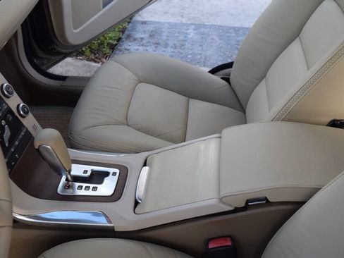 Used 2011 Volvo XC70 3.2 w/ Premium Pkg image 55