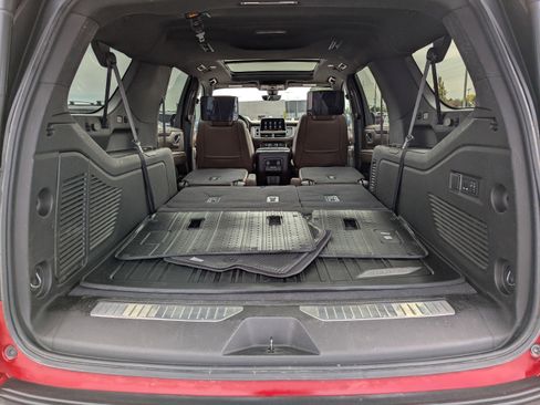Certified 2021 Chevrolet Suburban High Country w/ Premium Package 2 AWD/4WD image 43