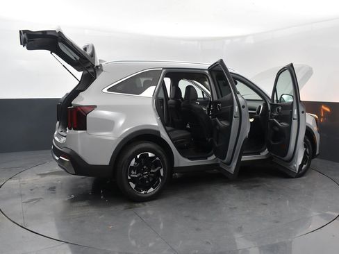 Used 2025 Kia Sorento S FWD image 48