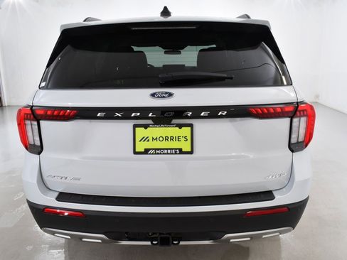 New 2025 Ford Explorer Active w/ Active Comfort Package image 13