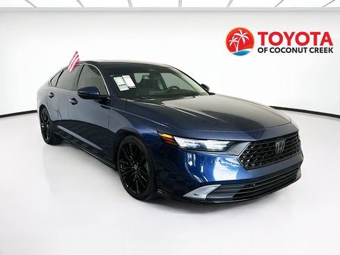 Used 2023 Honda Accord Touring image 1