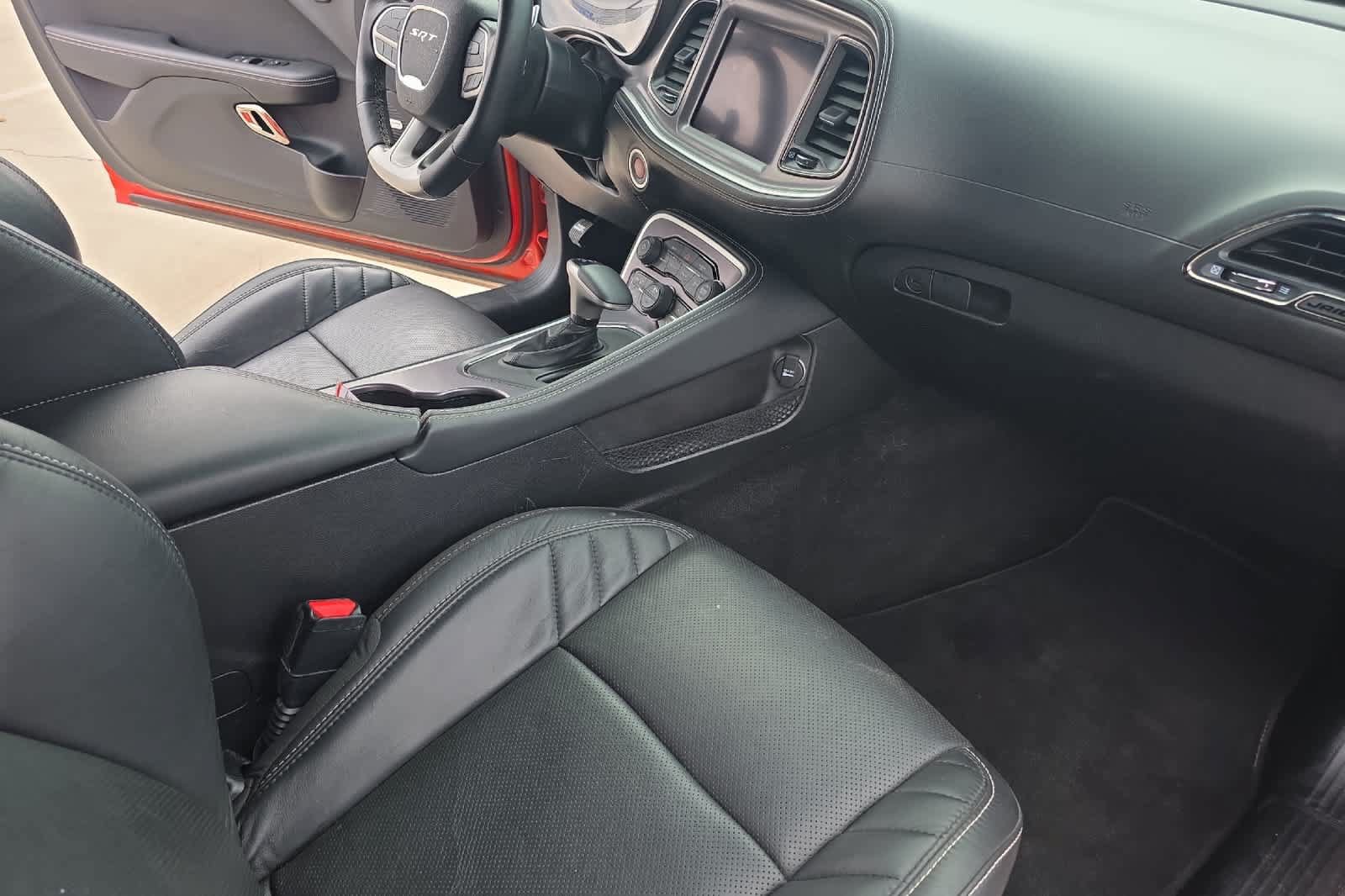 Used 2022 Dodge Challenger SRT Hellcat RWD image 16