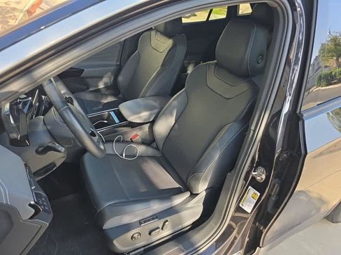 Used 2023 Volkswagen ID.4 Pro S Plus AWD/4WD image 10