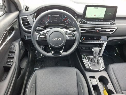 Used 2022 Kia Seltos SX image 10