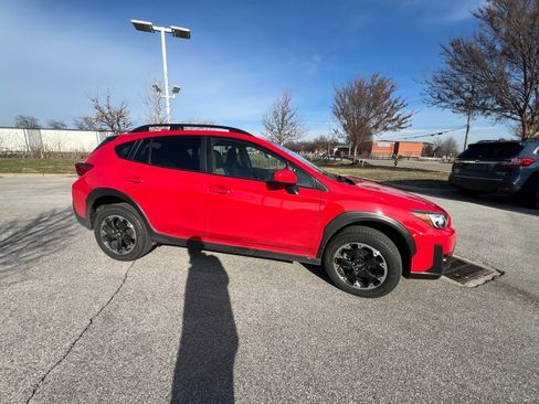 Used 2023 Subaru Crosstrek 2.0i Premium image 10