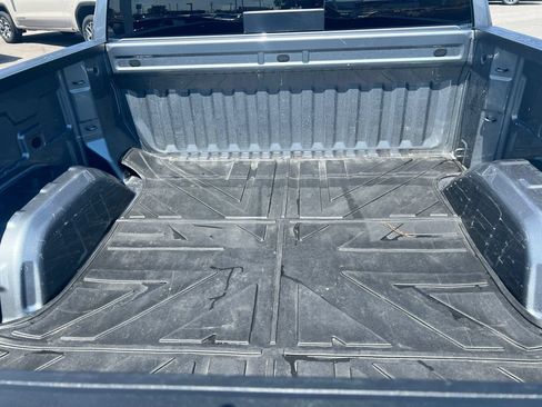 Used 2019 GMC Sierra 1500 SLT w/ SLT Premium Package AWD/4WD image 8