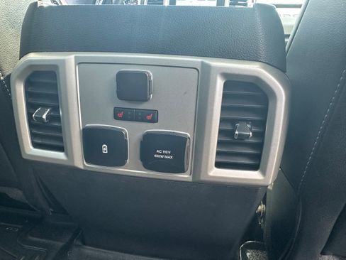 Used 2020 Ford F350 Lariat image 19