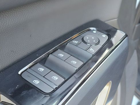 New 2026 Nissan Pathfinder SL AWD/4WD image 17
