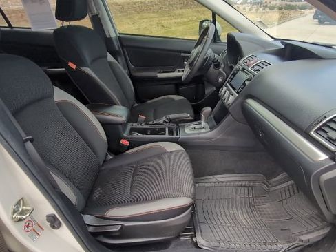 Used 2017 Subaru Crosstrek 2.0i Premium image 30