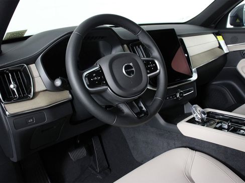 New 2026 Volvo XC90 B5 Plus image 8