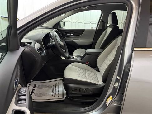 Used 2024 Chevrolet Equinox LT FWD image 29