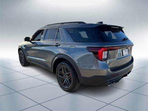 New 2026 Ford Explorer ST w/ Sun And Sound Package image 5