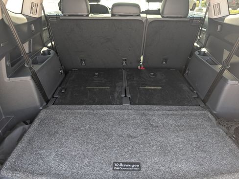 Certified 2023 Volkswagen Atlas SEL Premium AWD/4WD image 18