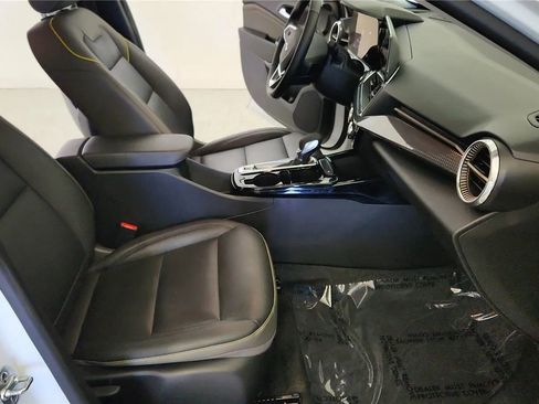 Used 2025 Chevrolet Trax ACTIV w/ Driver Confidence Package FWD image 36