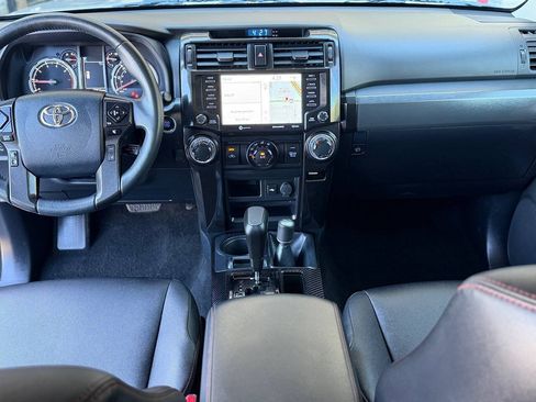 Used 2022 Toyota 4Runner TRD Off-Road Premium AWD/4WD image 42