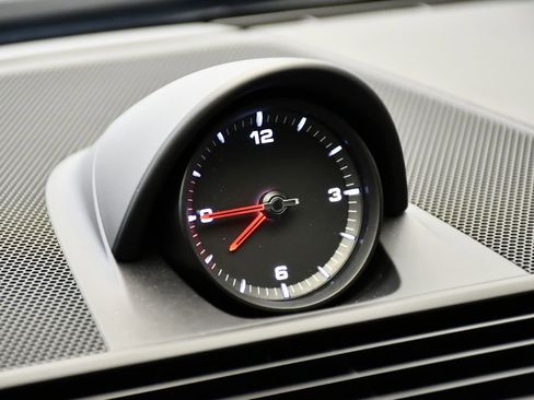 Used 2020 Porsche Panamera 4 image 19