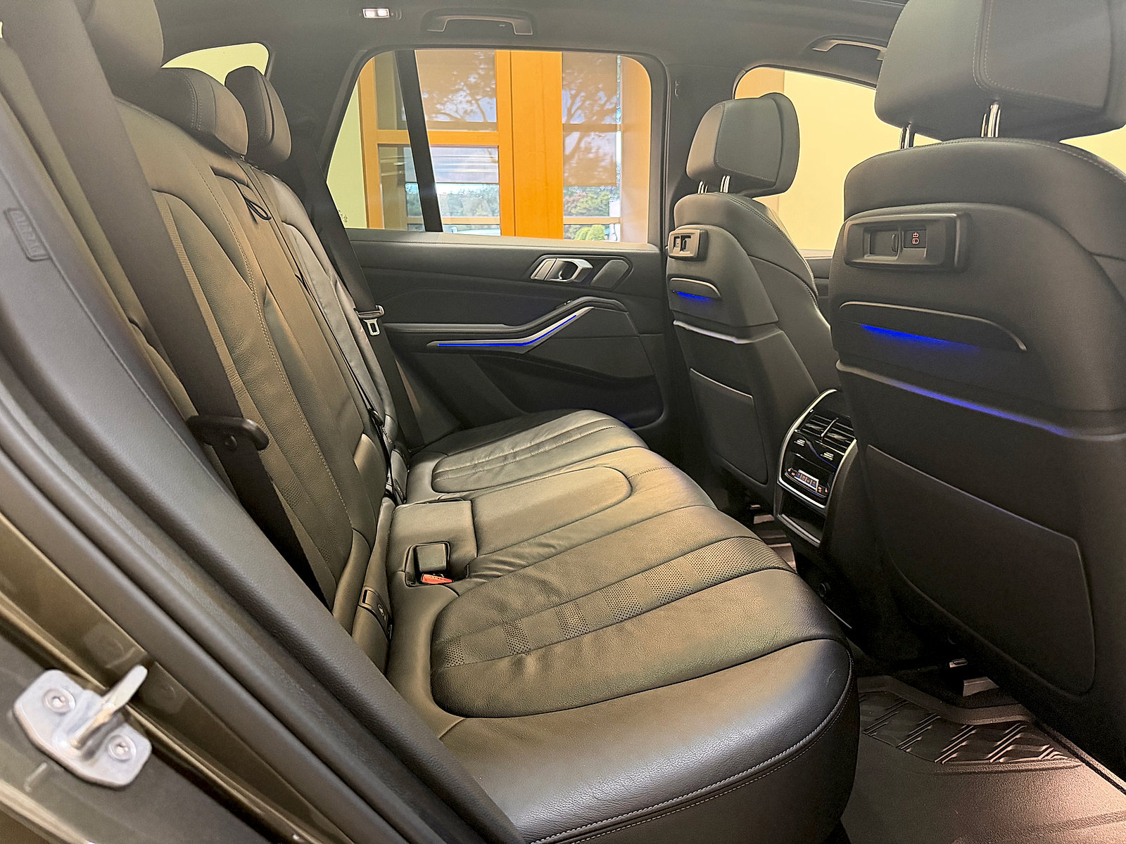 Used 2020 BMW X5 xDrive50i AWD/4WD image 14