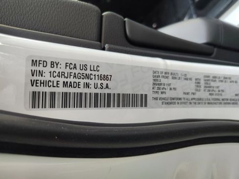 Used 2022 Jeep Grand Cherokee Laredo E AWD/4WD image 22
