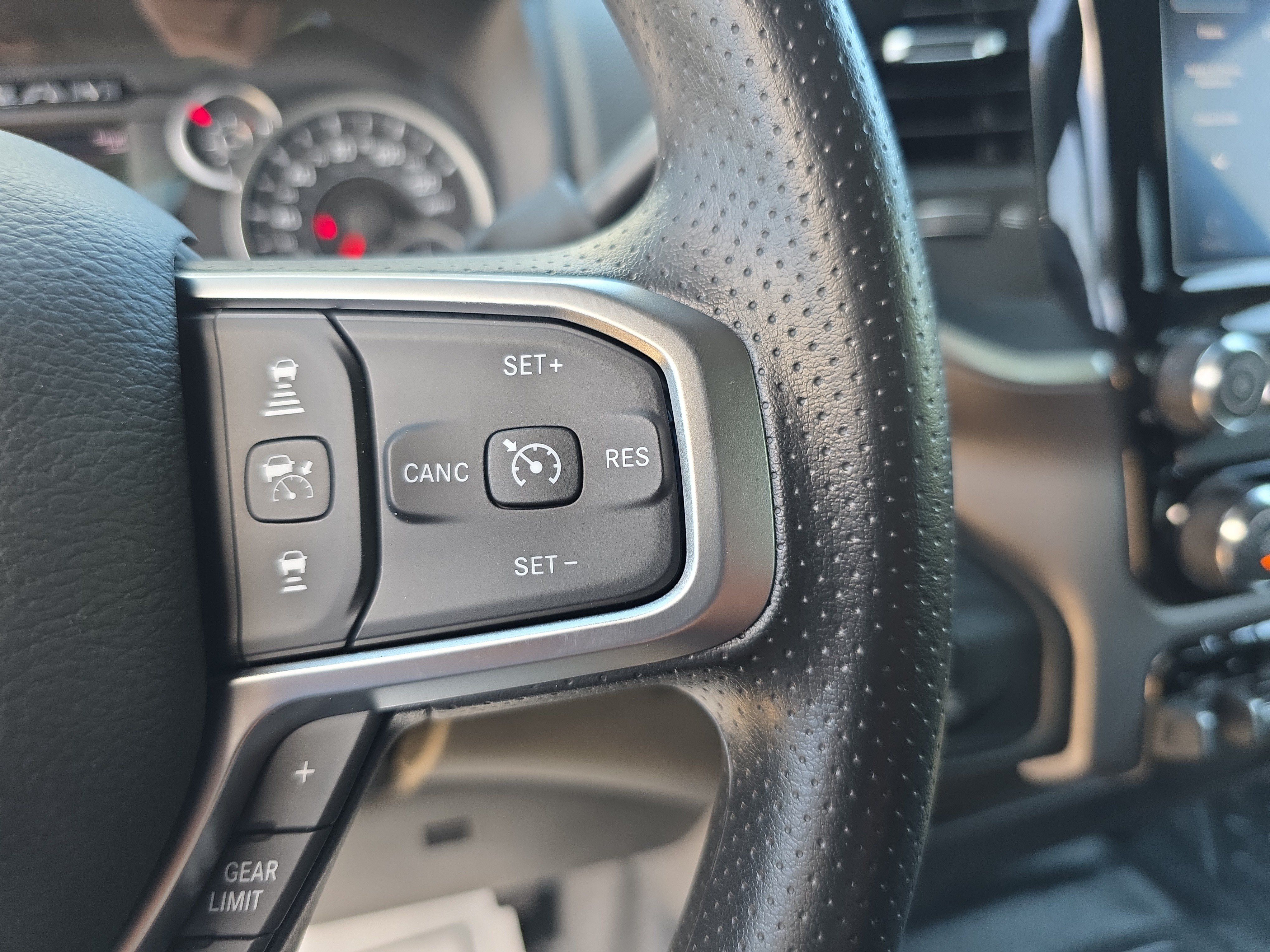 Used 2025 RAM 3500 Big Horn AWD/4WD image 19