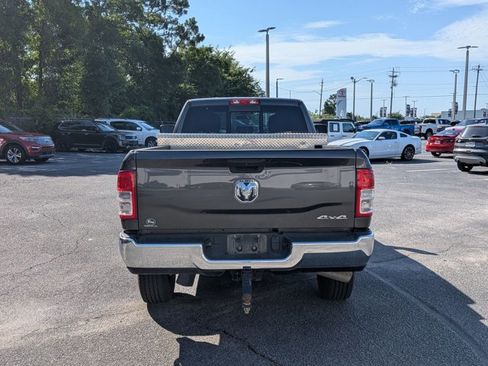 Used 2024 RAM 2500 Tradesman w/ Chrome Appearance Group AWD/4WD image 7