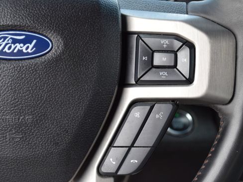 Used 2020 Ford F250 Platinum w/ FX4 Off-Road Package AWD/4WD image 7