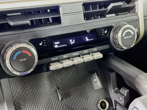 Certified 2026 Toyota Tacoma SR5 AWD/4WD image 16