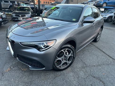 Used 2018 Alfa Romeo Stelvio AWD image 48