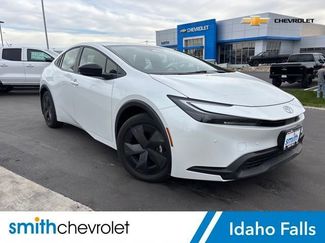 Used 2024 Toyota Prius LE video 1
