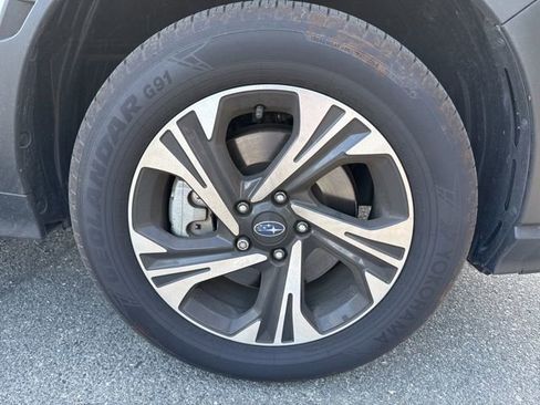 Used 2024 Subaru Crosstrek 2.0i Premium w/ Crosstrek Mirror Package image 17