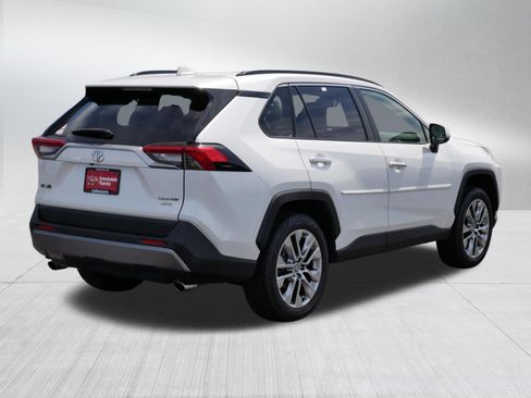 Certified 2020 Toyota RAV4 Limited w/ Limited Grade Weather Package AWD/4WD image 7
