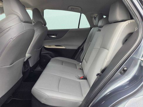 Used 2022 Toyota Venza XLE AWD/4WD image 11