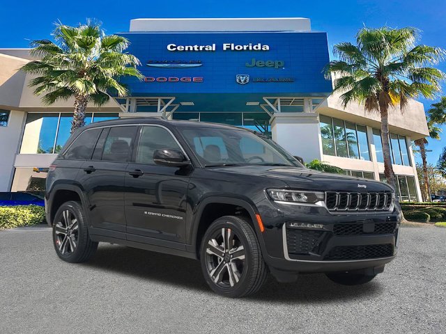 New 2027 Jeep Grand Cherokee Limited RWD image 2