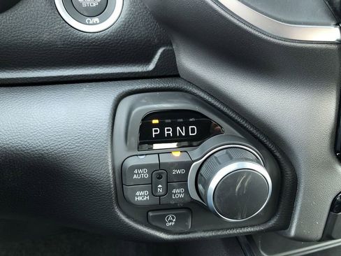 New 2026 RAM 1500 4x4 Crew Cab image 26