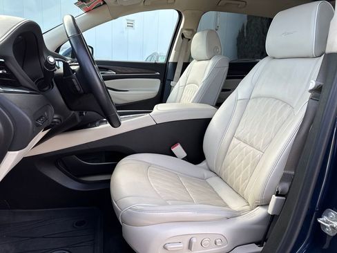 Used 2024 Buick Enclave Avenir image 12