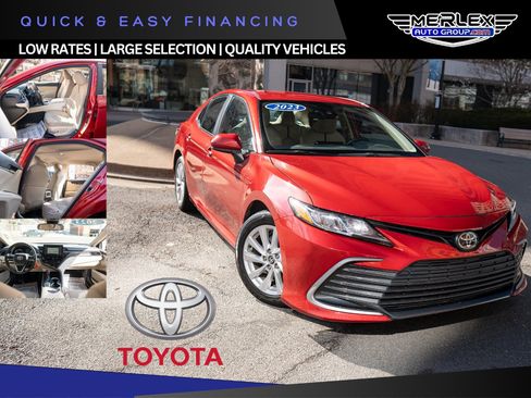 Used 2023 Toyota Camry LE image 1
