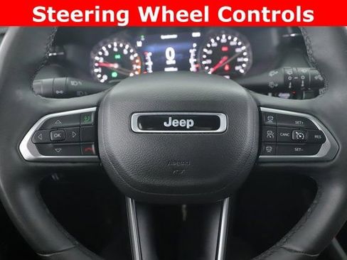 Used 2023 Jeep Compass Limited image 21