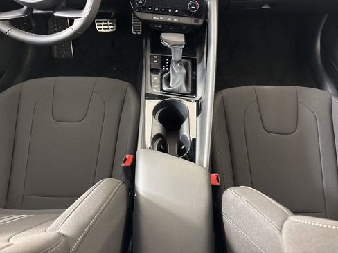 New 2025 Hyundai Elantra SEL FWD image 20