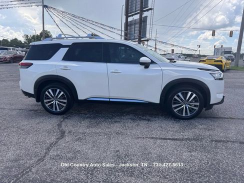 Used 2022 Nissan Pathfinder Platinum w/ Cargo Package AWD/4WD image 5