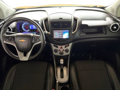 Used 2016 Chevrolet Trax LT w/ LT Convenience Package FWD image 12