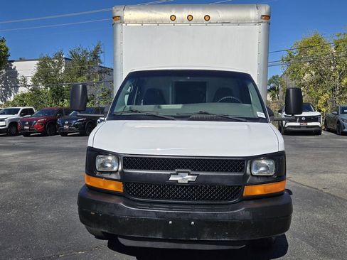 Used 2005 Chevrolet Express 3500 image 2