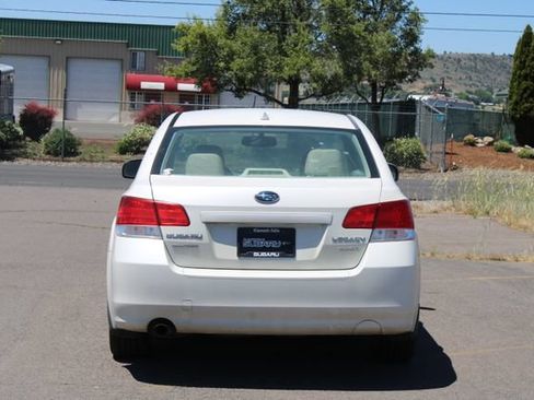 Used 2014 Subaru Legacy 2.5i Premium AWD/4WD image 4