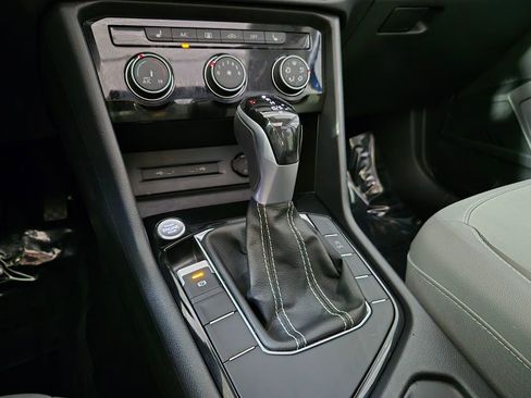 Certified 2023 Volkswagen Taos SE w/ Panoramic Sunroof Package FWD image 23