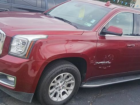 Used 2017 GMC Yukon XL SLT AWD/4WD image 1
