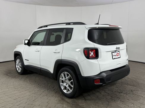 Used 2019 Jeep Renegade Latitude w/ Cold Weather Group image 5