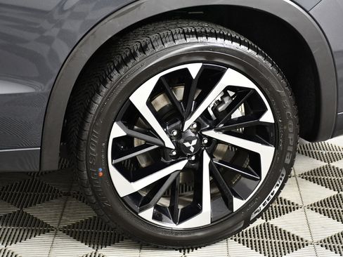 Used 2025 Mitsubishi Outlander SEL image 52