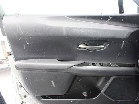 Used 2020 Lexus UX 250h w/ Premium Package image 19