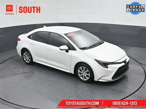 Used 2025 Toyota Corolla LE image 42